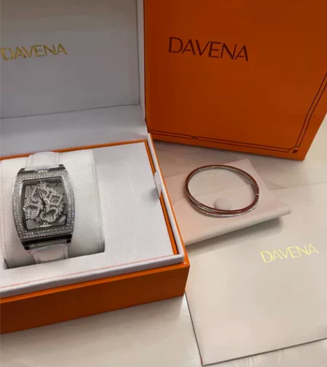 DAVENA手表女 几乎全新买来拍照 赠送...