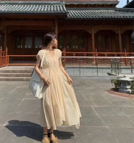 renlisu裙子，基本全新 感兴趣的话点...