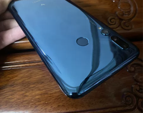 华为麦芒8 9.5新 6+128 超广角...