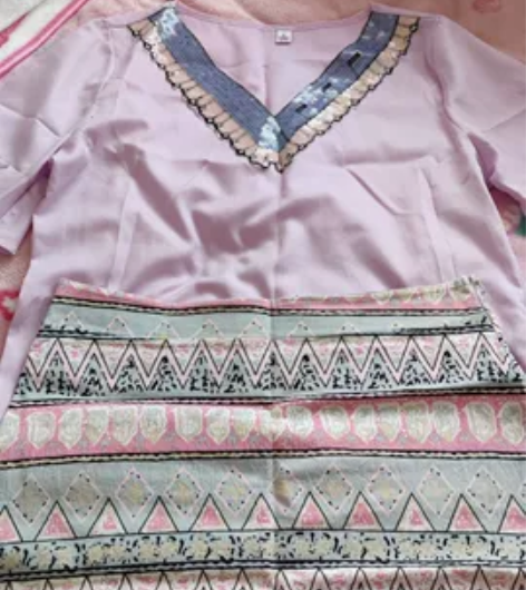 民族风两件套  全新未穿   上衣是xl码...