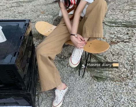 卡其色牛仔裤女春秋季直筒宽松2022新款小...