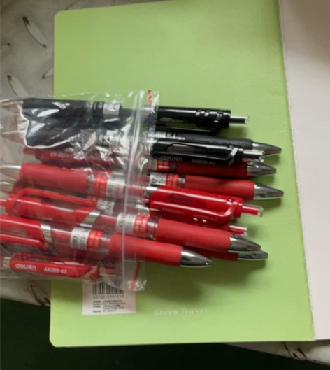 特价包邮秒杀;;得力中性笔按动笔 0.5m...