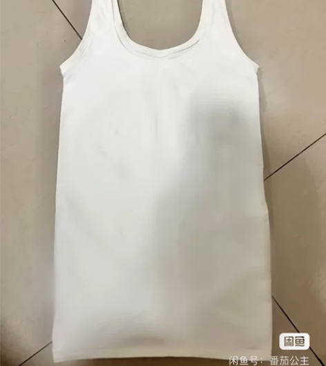 张大奕白色背心女士  一体机技术 面料非常...