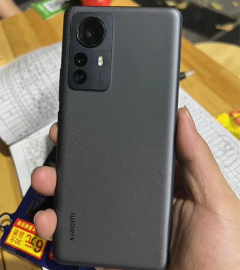 手机五月份刚出来时候买的小米12Pro 8...
