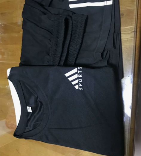 男士运动套装 4XL 全新 感兴趣的话点“...