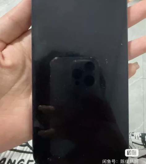 苹果12 美版有锁64g 电池78轻微磕碰...