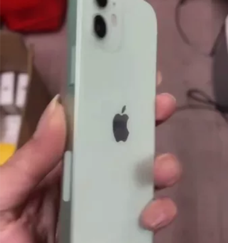 苹果12 64G 美版搭配卡贴使用 其他没...