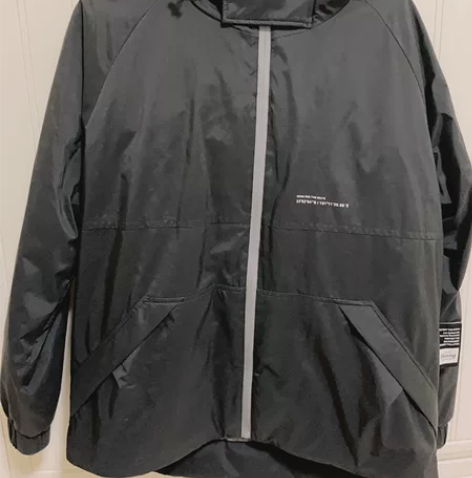 男士冬季羽绒服，长胖了穿不了，实体店400...