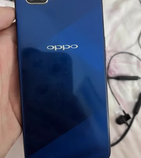 oppo a5 功能一切正常 售出不退不换...