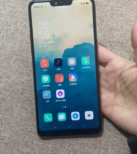 Oppo a3,4+128g 换过一次外屏...