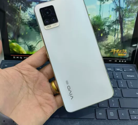 VIVO S7  白色  8128G  搭...