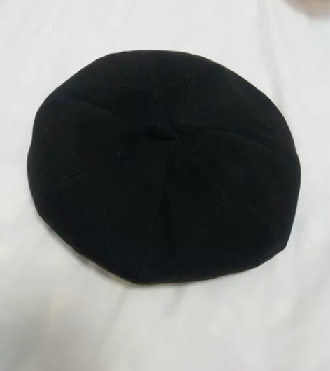全黑贝雷帽，百搭不挑人，售出不退换，谢谢！...