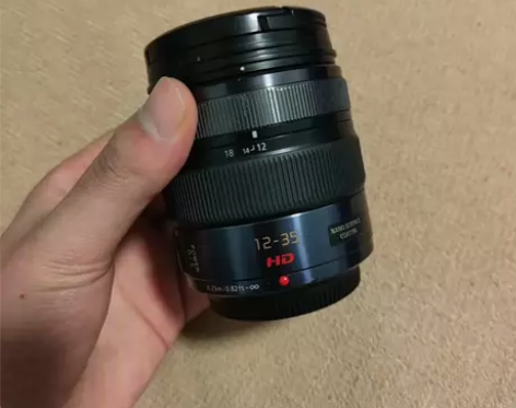 松下12 35f2.8镜头一代 成色如图差...