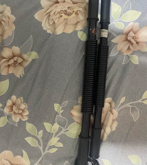 30kg/50kg臂力器，练胸肌使用过两三...