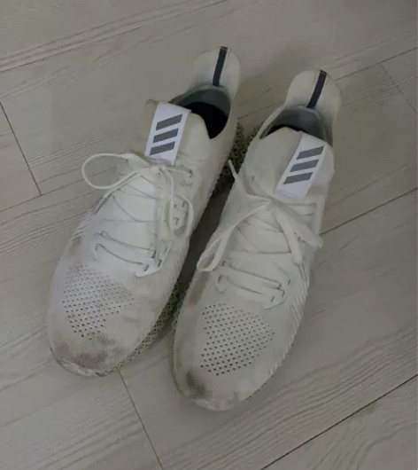 阿迪 alphaedge 4D 跑步运动鞋...