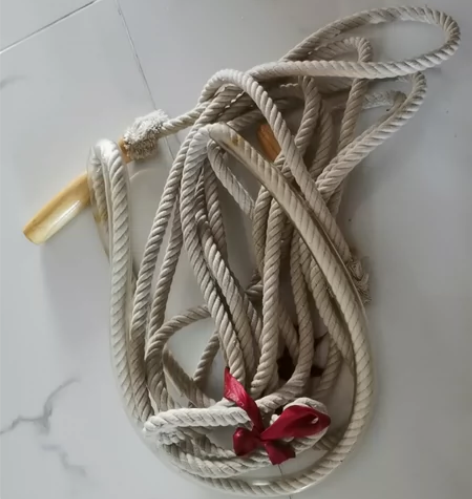 多人跳绳（摇绳） 感兴趣的话点“我想要”和...