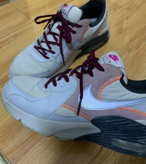 NIKE耐克运动鞋42码 专柜正品，成色如...