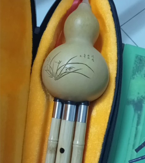 半价上再打半价出售 ， 全新金丝楠木竹葫芦...