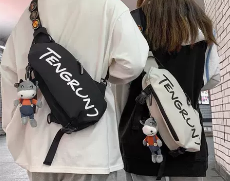 香港VOGAN潮牌正品胸包男士ins学生单...