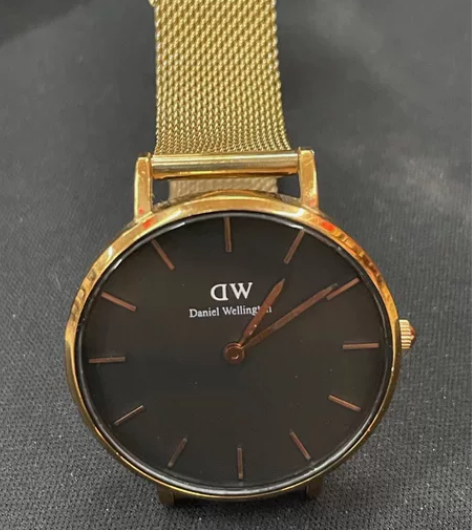 DW手表 女款手表,闲置物品正常使用,刚换...