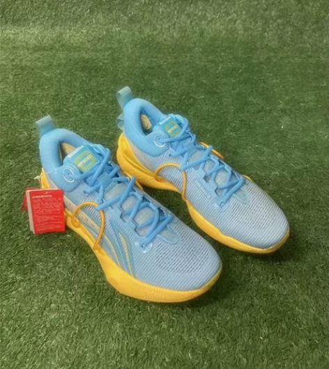 李宁闪击8浅海蓝，颜值稳妥，个别后配鞋垫，...