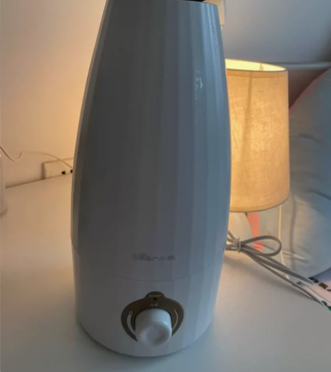 小熊静音加湿器 约7成新，水箱连接处有一丁...