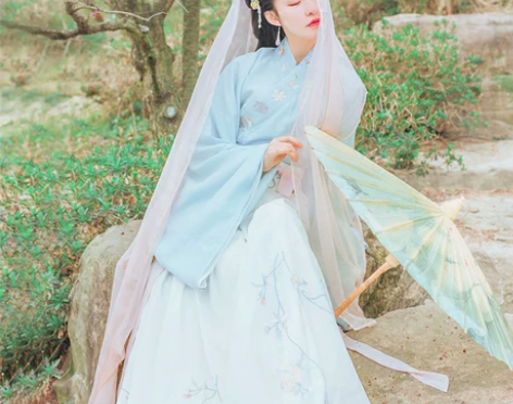 都城南庄原创绣花交领齐腰襦裙传统汉服日常襦...