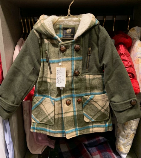 120码棉服+羊毛围巾 衣服全新的别人给买...