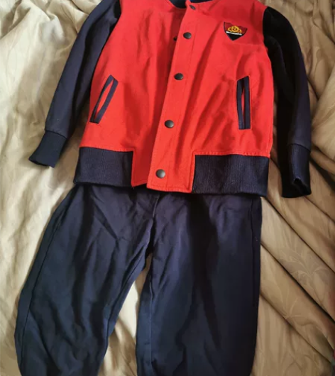 梧桐树双语幼儿园秋冬校服120码 成色如图...