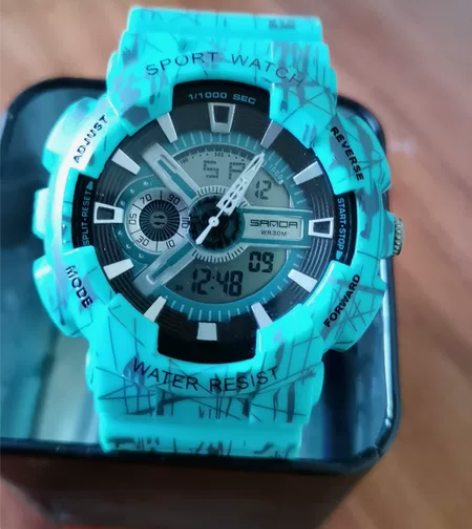 三达手表 ，好几年前的东西，但是依旧坚挺还...