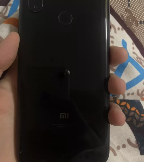 出闲置小米8 内存64g 功能全部正常 9...