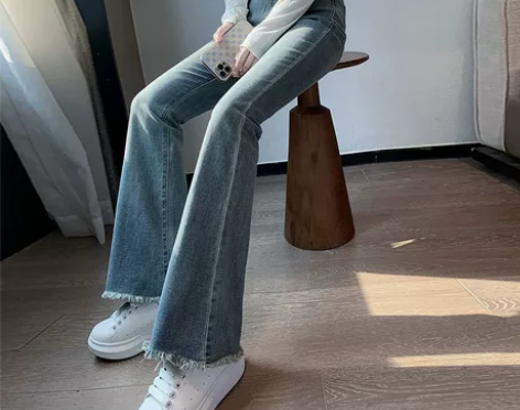 高腰复古弹力微喇牛仔裤女秋冬2022新款韩...