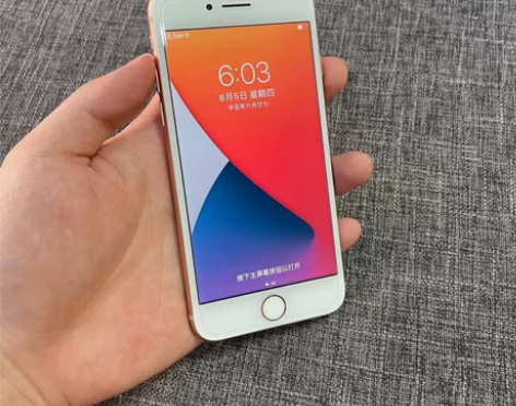 自用苹果8,金色,64G,全网通4G。功能...