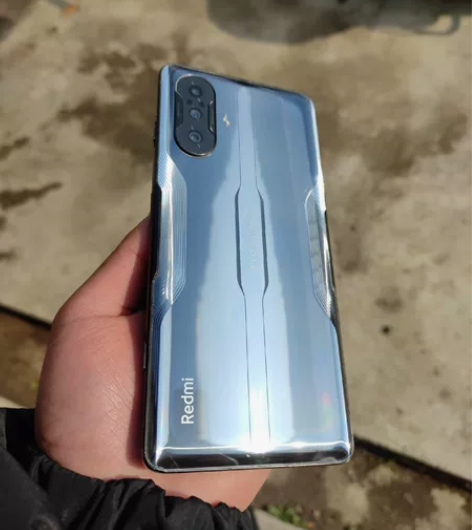 红米k40游戏增强版 12+128G换过后...