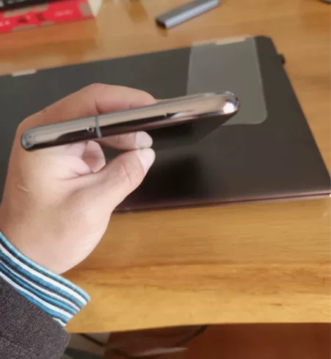 三星s20+ 12+256 93新无拆修没...