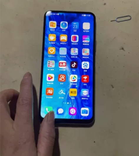 01荣耀9X 4+64后摄像图轻微模糊，其...