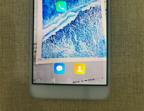 荣耀6plus 内存3+16。正常使用 感...