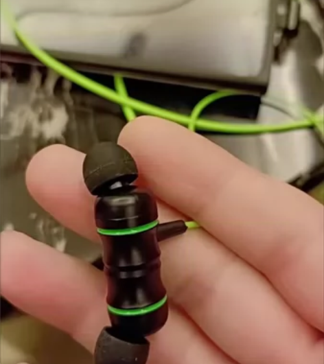 官方A6黑鲨游戏耳机有线入耳式电竞吃鸡电脑...