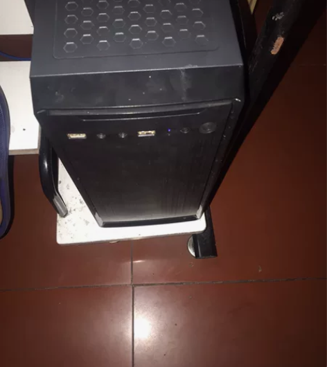 台式机小机箱，华硕B85m-v5plus主...