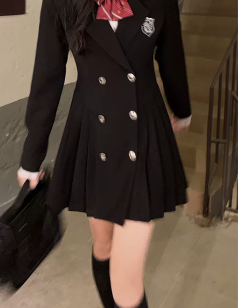 画解WAHJUIS 韩剧校花女主 学院风西...