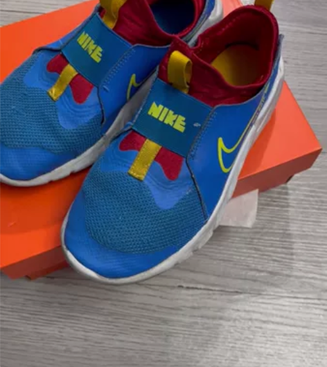 非全新 正品耐克男大童运动鞋36码带原盒不...