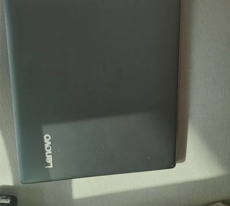 联想小新潮7000，因换轻薄本了，出售，边角有磕坏一点，不影...