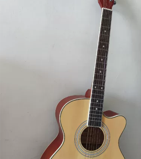 出新手练习吉他（三个月前买来装x没坚持下来...