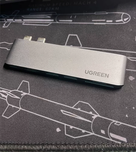 绿联苹果电脑拓展坞 体积小巧便携带 9成新...