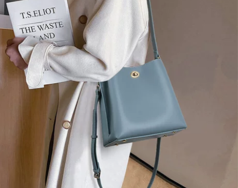 水桶包  潮大容量包包女高级感通勤单肩女包...