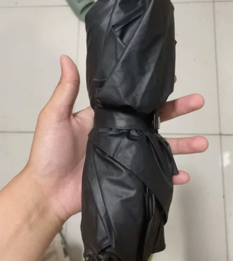 天堂伞,单位里发的,太多伞了,用不到 感兴...