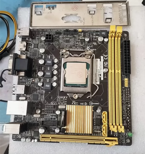 华硕h81i-plus主板，九新功能测试正...