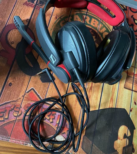 森海塞尔游戏耳机gsp350，成色如图，有...