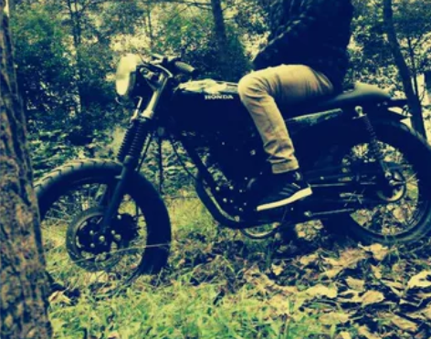 CG250cc复古改装摩托车 好多年没骑了...