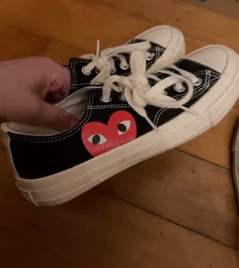 两双38码帆布鞋  闲置了很久  都只穿过...